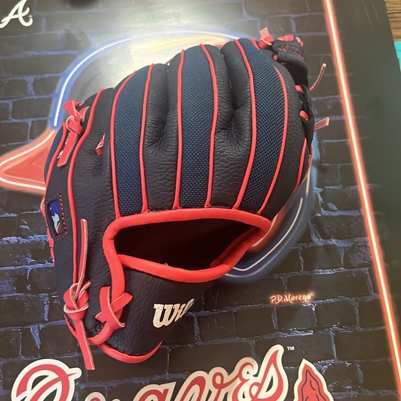 Atlanta Braves T-ball glove - Picture 3 of 6
